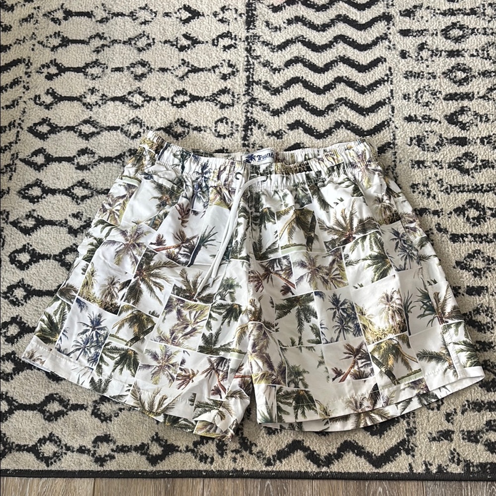 Tropical Print men’s Shorts